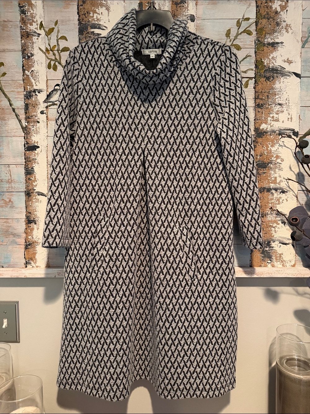 Tyler Boe Black and White Patterned Tunic Top